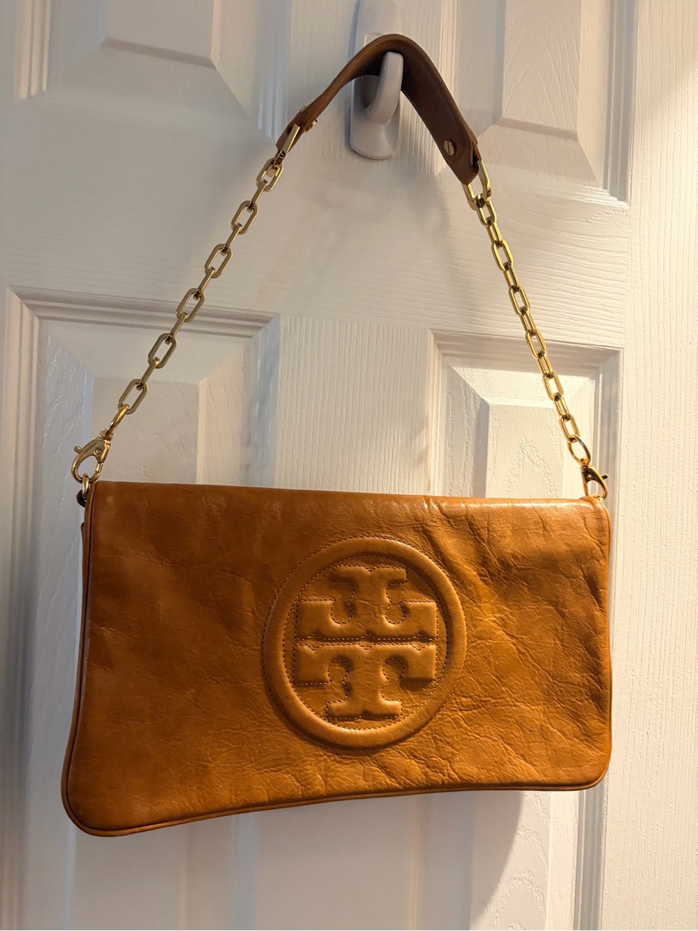 Tory Burch Tan Leather Logo Shoulder Bag with Gold Chain